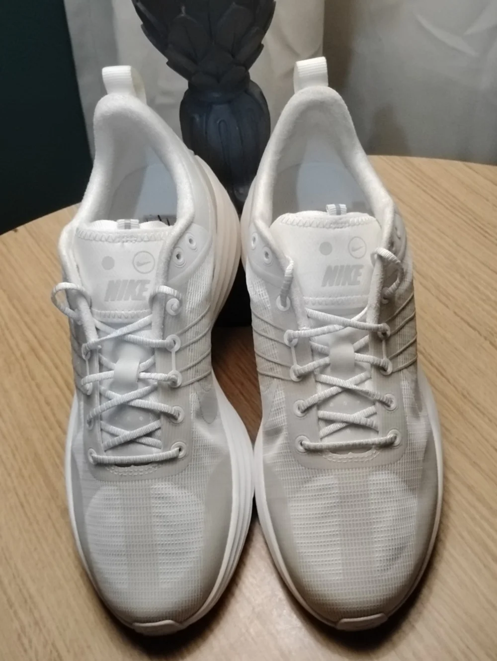Nike Men’s Lunar Roam: Size 9